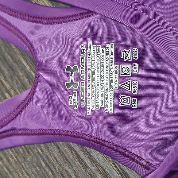Under Armour Sports Bra Medium - Picture 2 of 3